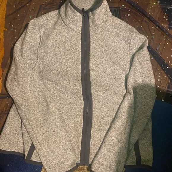 LULULEMON BETTER SWEATER FALL LIGHT WHITE GREY PEPLUM FRONT ZIP Jacket COZY